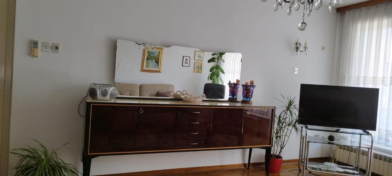 7 Flower Street Apartment Sempeter pri Gorici Exterior photo